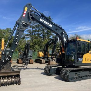 Danh sách sản phẩm 16 Máy xúc điện Hyundai HX140 Electric