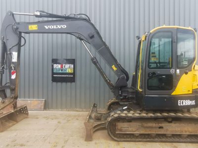 Đạt- J 5 Máy xúc điện Volvo ECR88 Electric