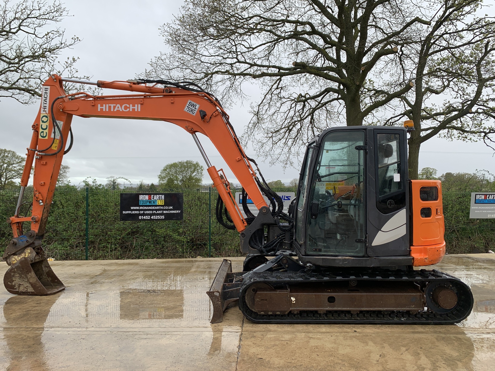 Máy xúc điện Hitachi ZX85-E